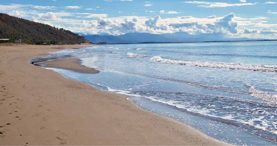Rana e Hedhun beach Thrown Sand Albania