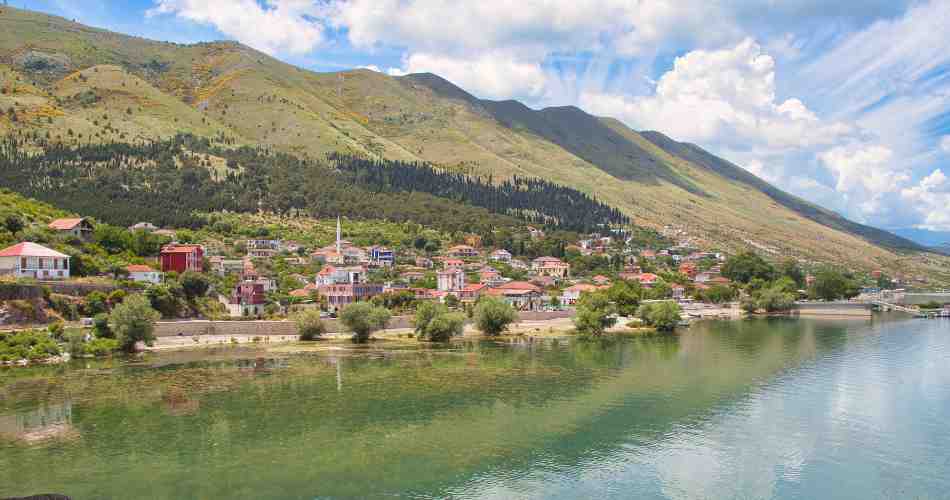 Learn basic Albanian words for traveling albania